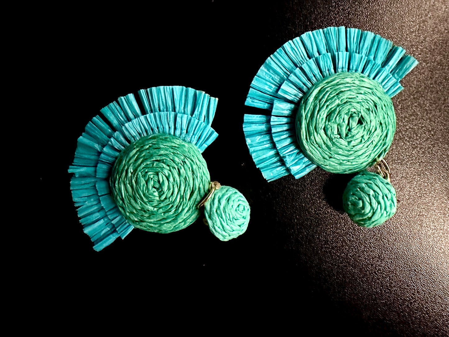 Paradise Retreat Fan-shaped Earrings