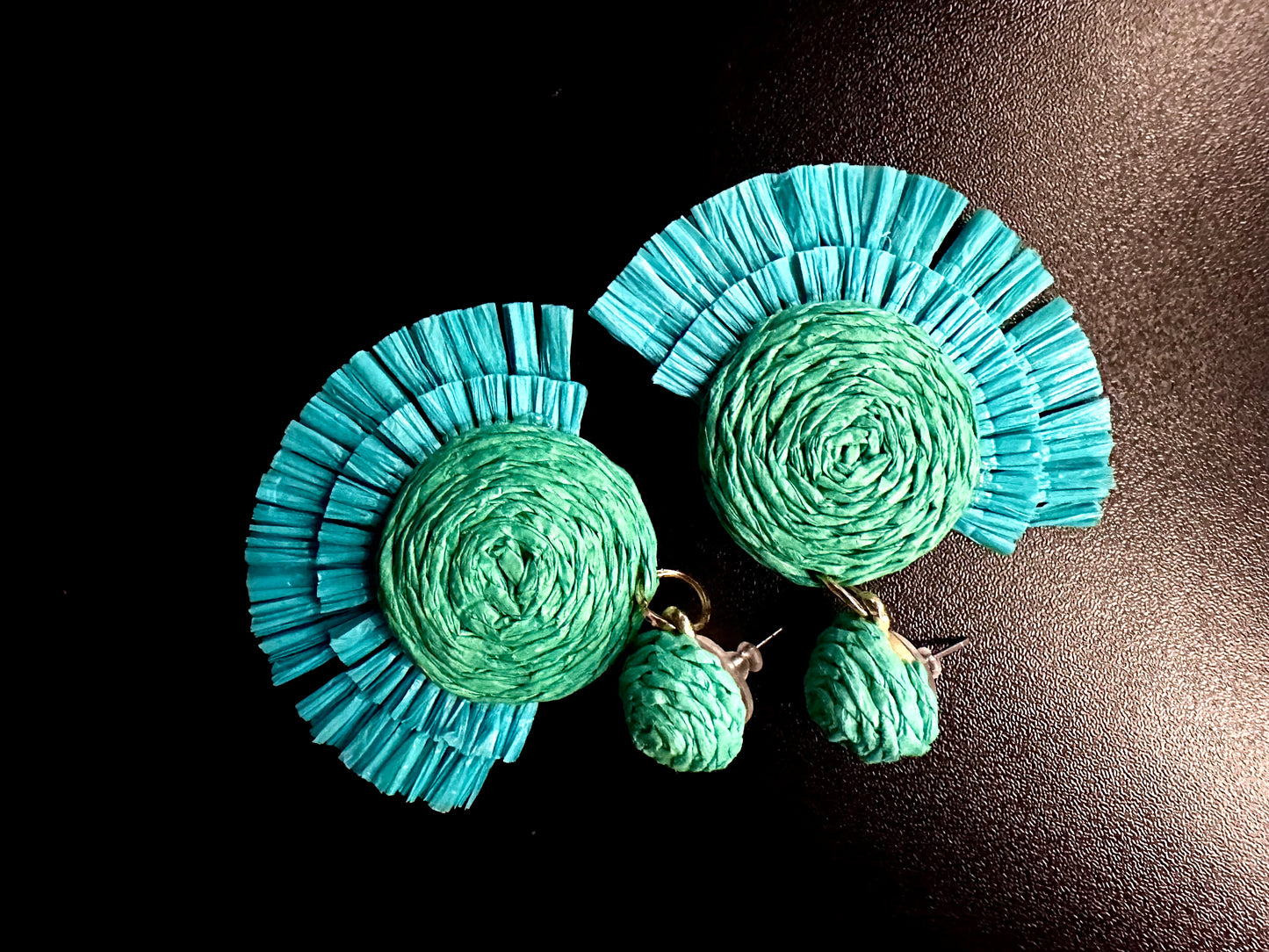 Paradise Retreat Fan-shaped Earrings